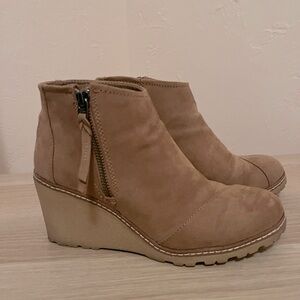Toms Avery Microfiber Wedge Bootie